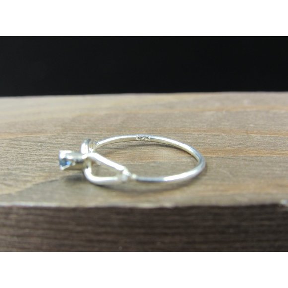 Size 4 Sterling Silver Small Handmade Blue Topaz Band Ring Vintage Statement - Picture 4 of 7